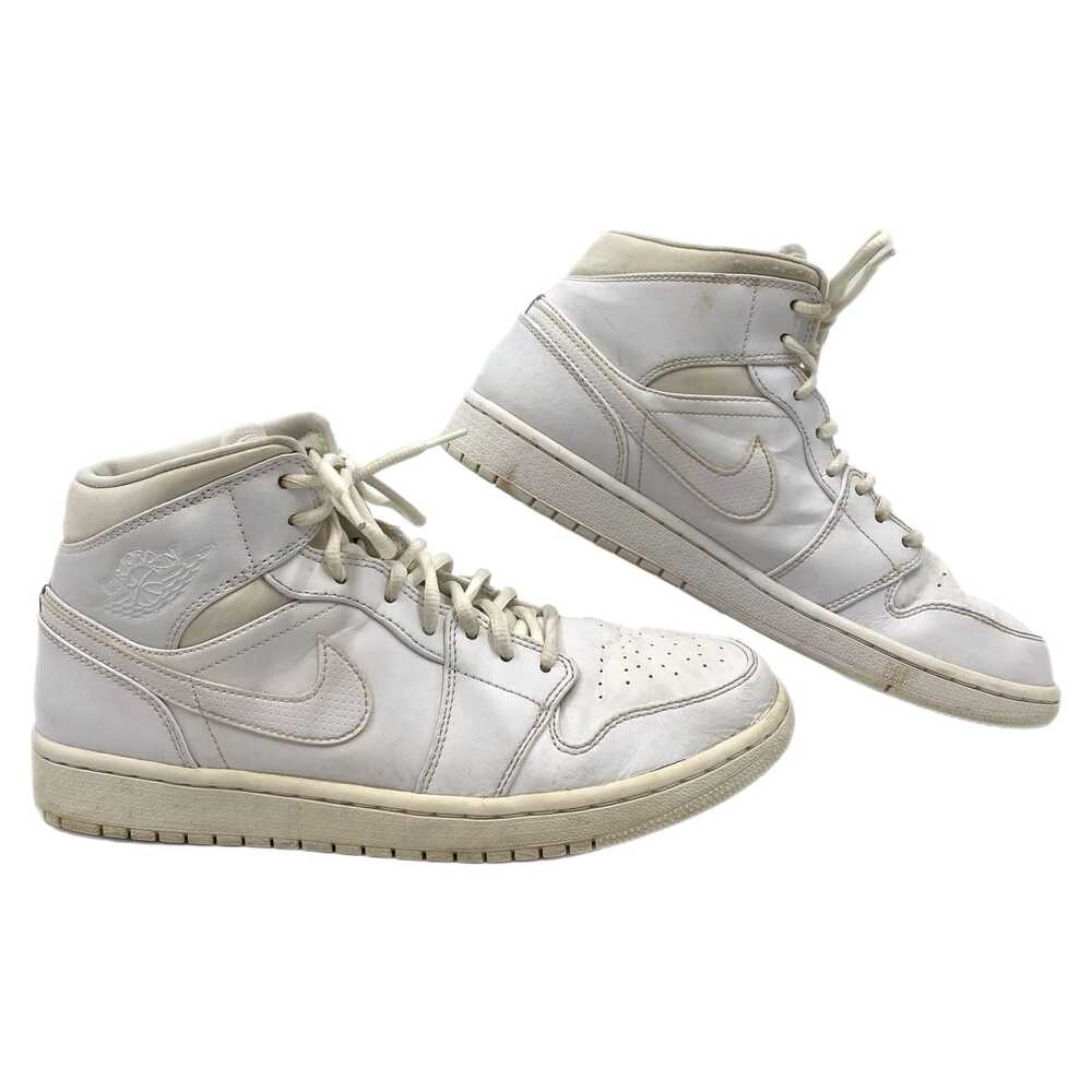 Nike White Sneakers | Mens 9